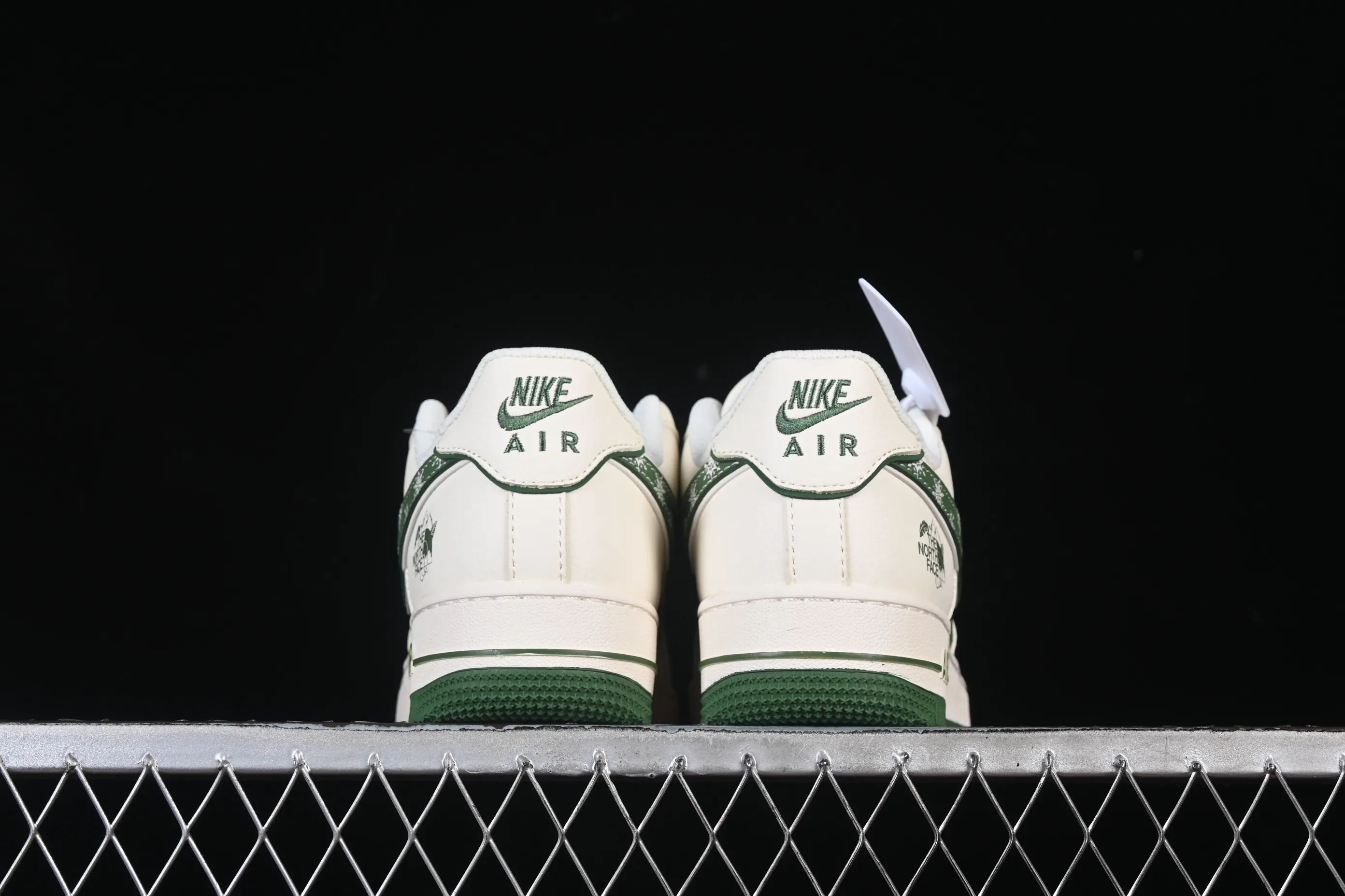 All categories Nk Air Force 1 Air Force series Nk Air Force 1 Low Air Force low-top Nike Air Force 1'07 Low North Face joint Everest Air Force 1 low-top casual sneakers JP8028-065